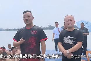 ?迪文岑佐打趣：要是布伦森多给我传球 我能进15记三分